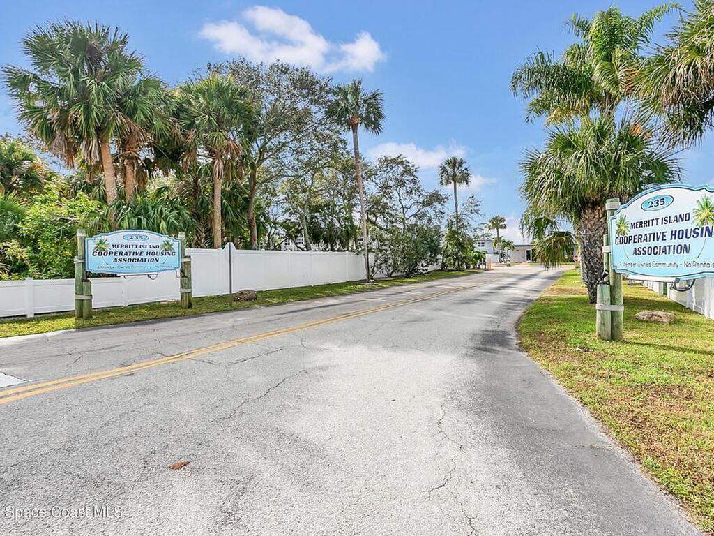 160 Bounty Street, Merritt Island, FL 32952