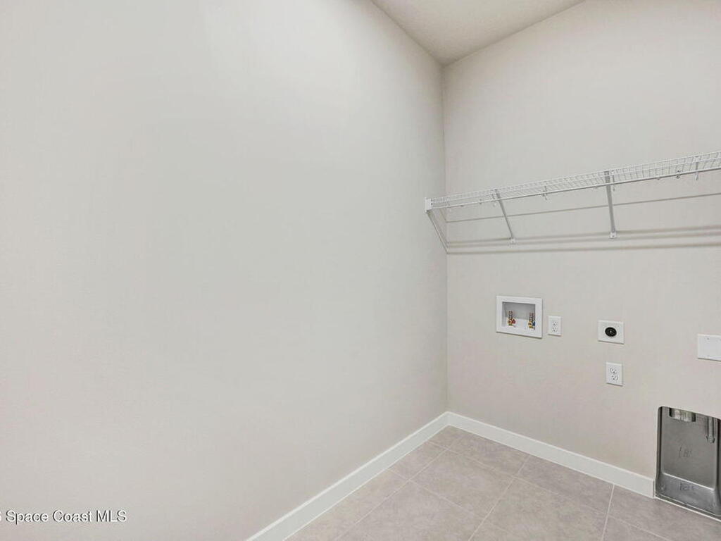 2792 Burnham Lane, Melbourne, FL 32940