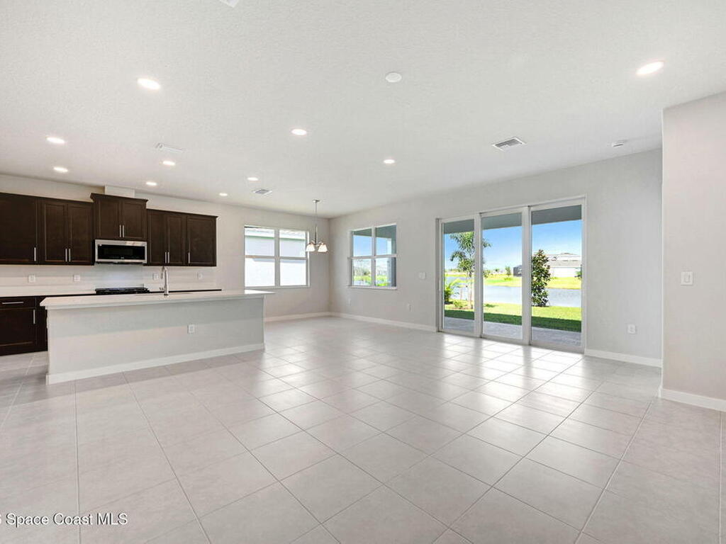 2792 Burnham Lane, Melbourne, FL 32940