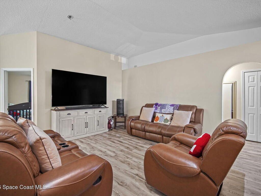 3275 Burdock Avenue, Melbourne, FL 32904