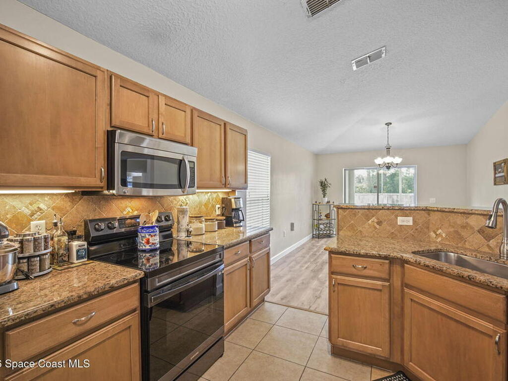 3275 Burdock Avenue, Melbourne, FL 32904