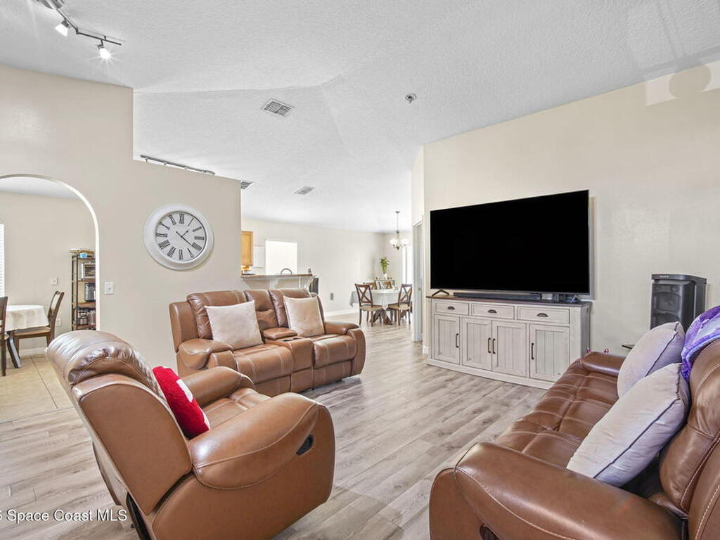 3275 Burdock Avenue, Melbourne, FL 32904