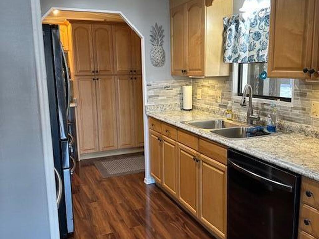 1108 Navajo Drive, Barefoot Bay, FL 32976