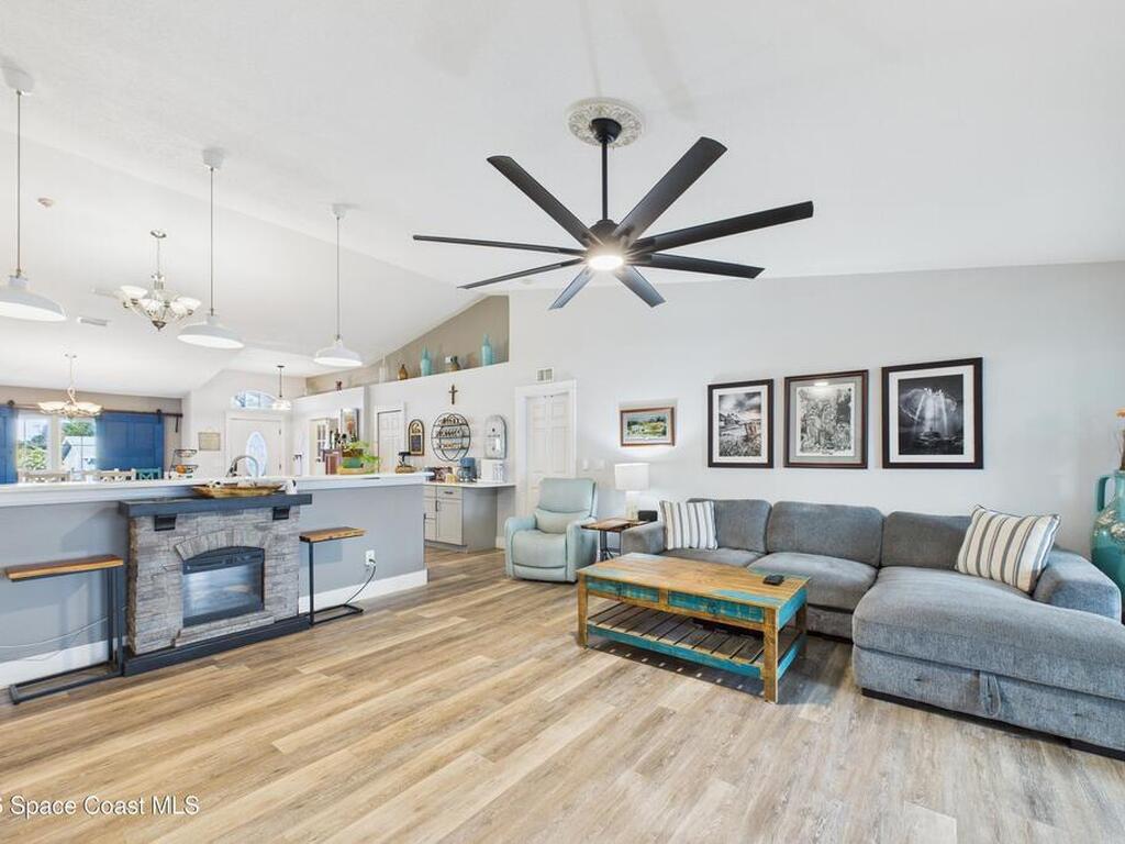 324 Brookedge Street, Palm Bay, FL 32907