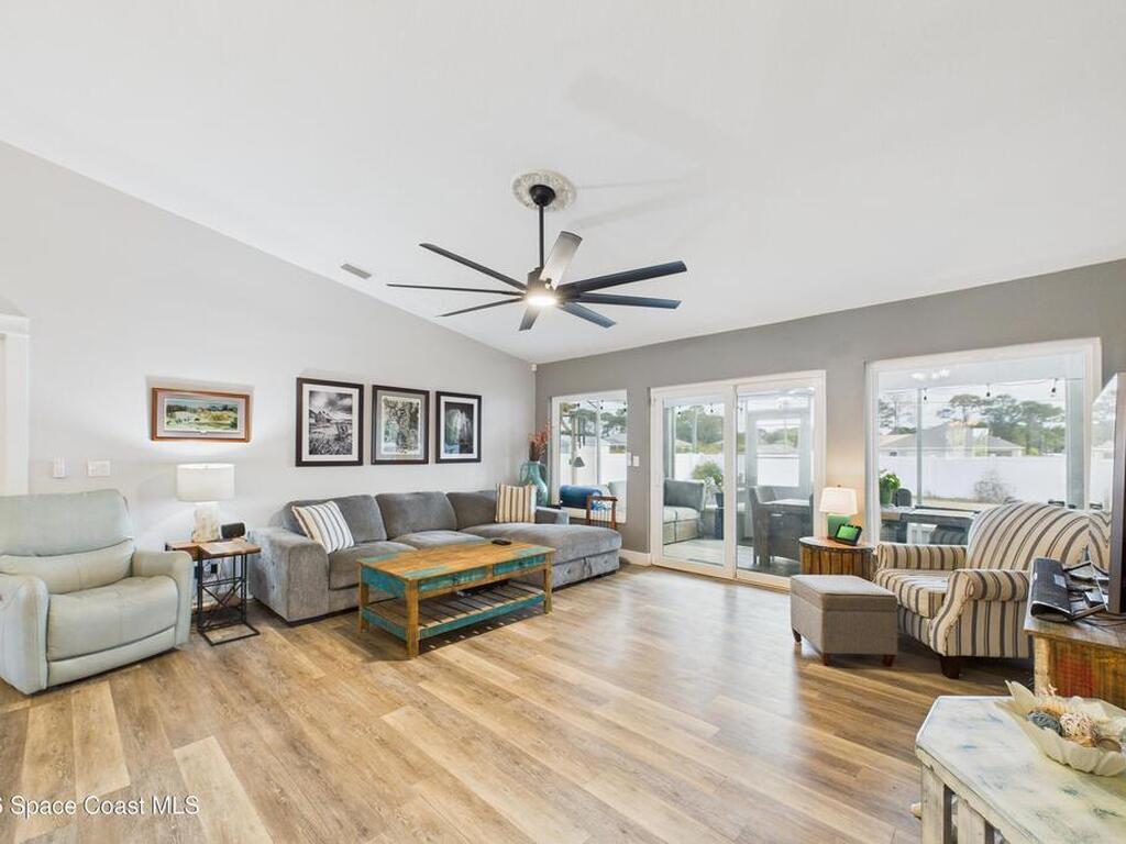 324 Brookedge Street, Palm Bay, FL 32907