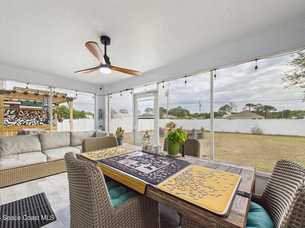 324 Brookedge Street, Palm Bay, FL 32907