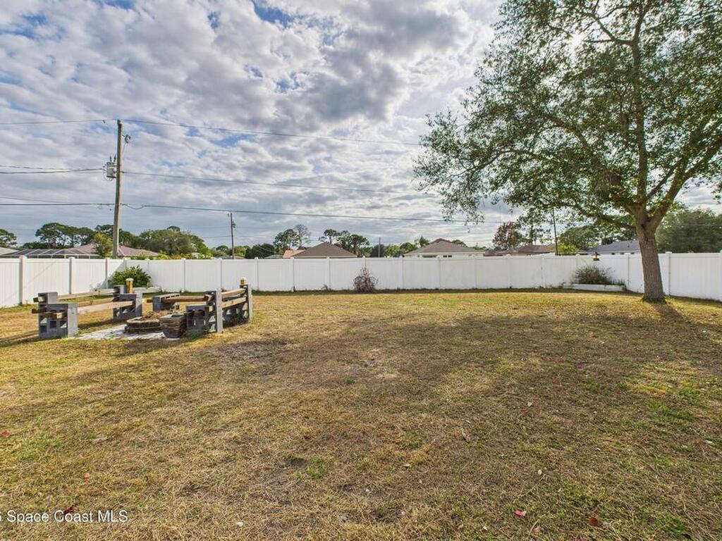 324 Brookedge Street, Palm Bay, FL 32907