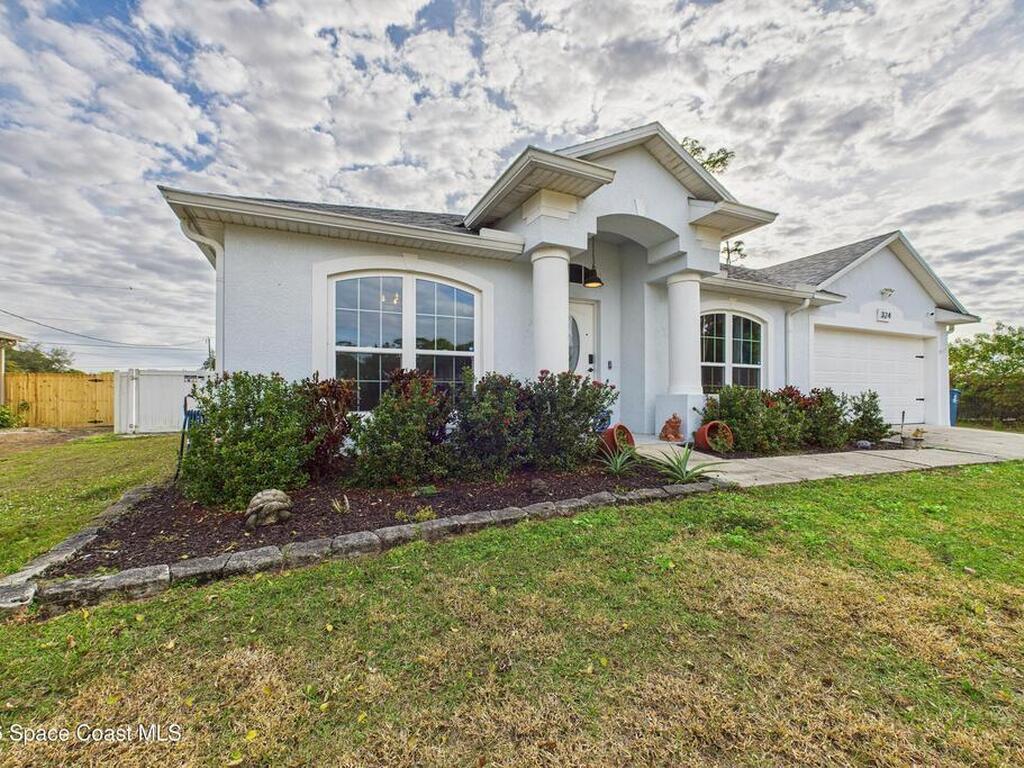 324 Brookedge Street, Palm Bay, FL 32907