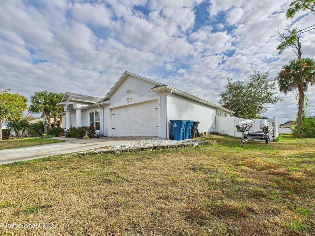 324 Brookedge Street, Palm Bay, FL 32907