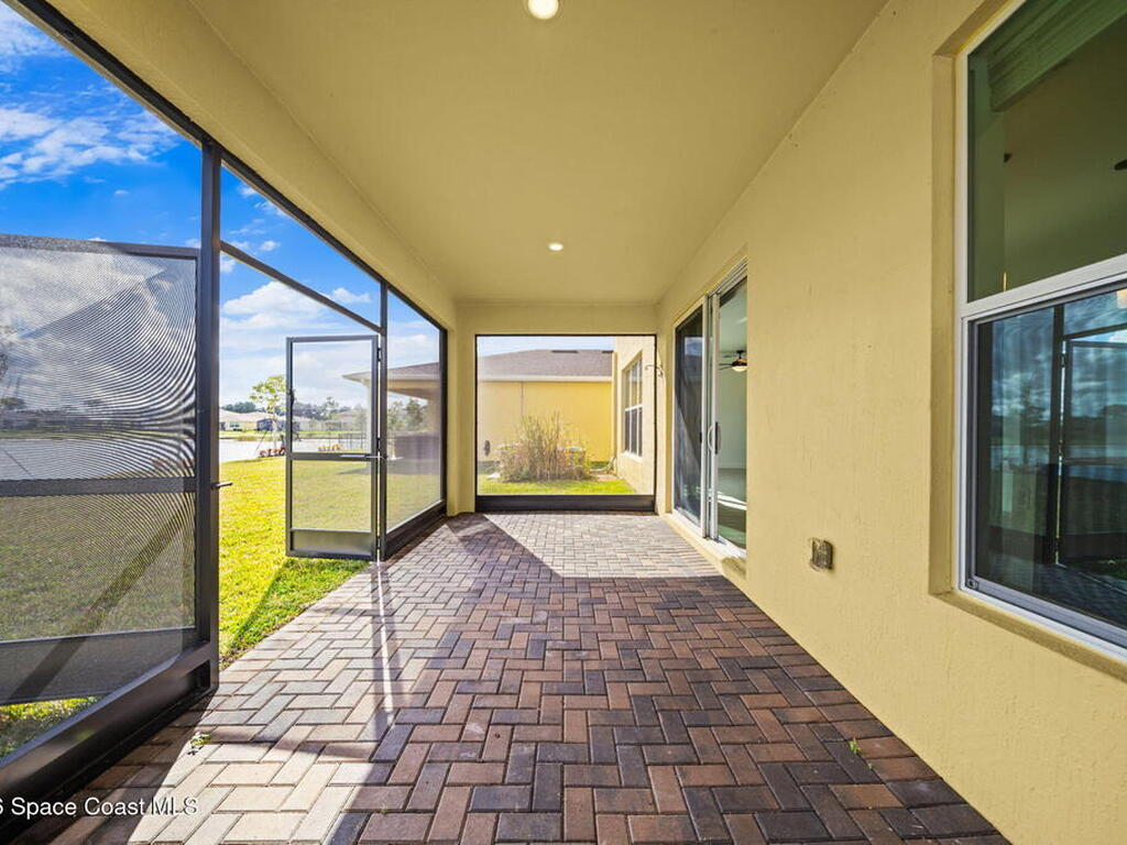 715 Veridian Circle, Palm Bay, FL 32907