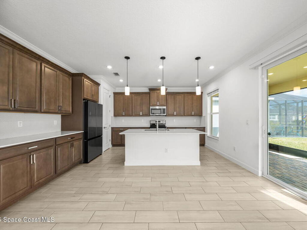 715 Veridian Circle, Palm Bay, FL 32907