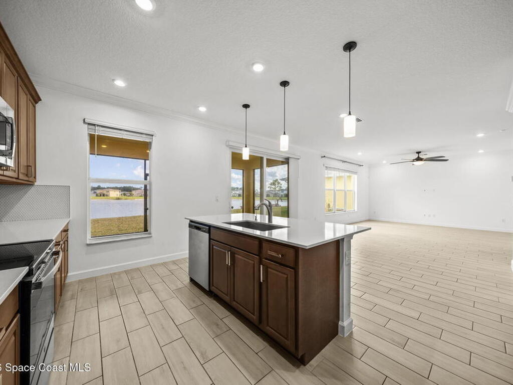 715 Veridian Circle, Palm Bay, FL 32907