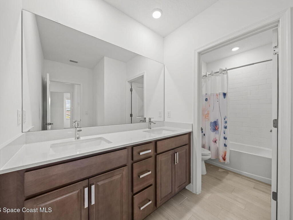 715 Veridian Circle, Palm Bay, FL 32907