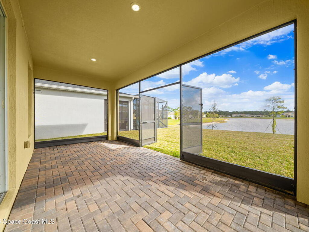 715 Veridian Circle, Palm Bay, FL 32907