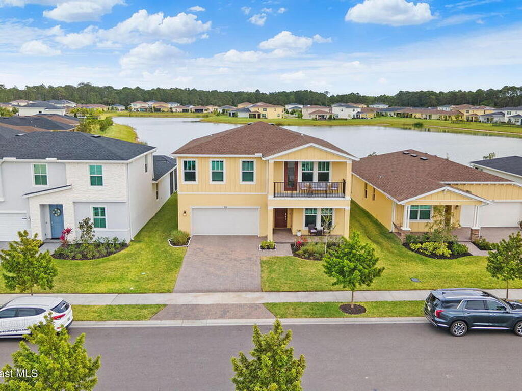 715 Veridian Circle, Palm Bay, FL 32907