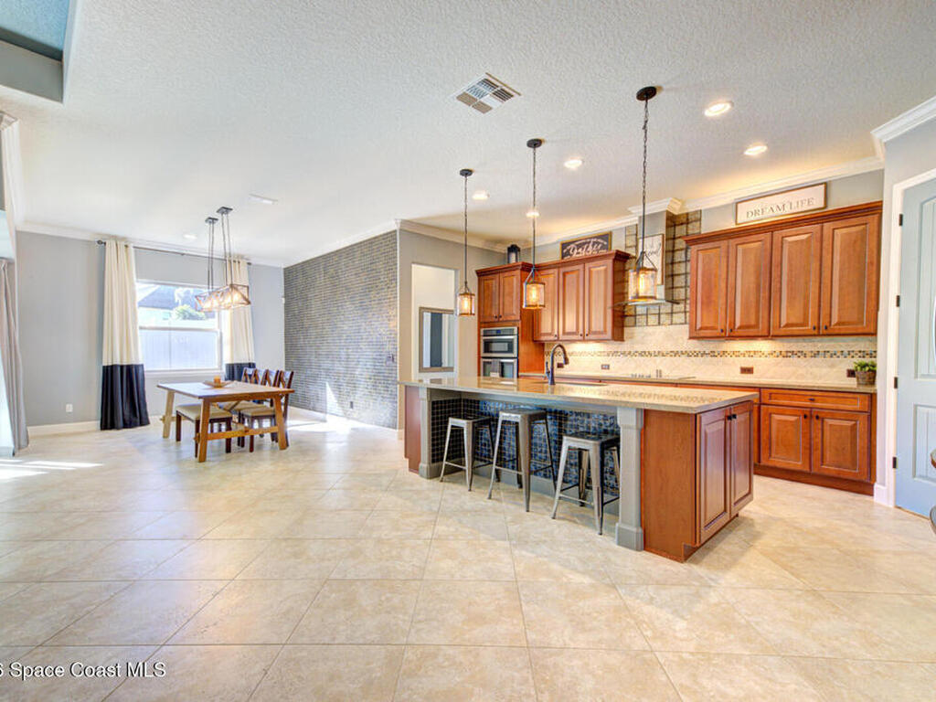 21608 Sullivan Ranch Boulevard, Mount Dora, FL 32757