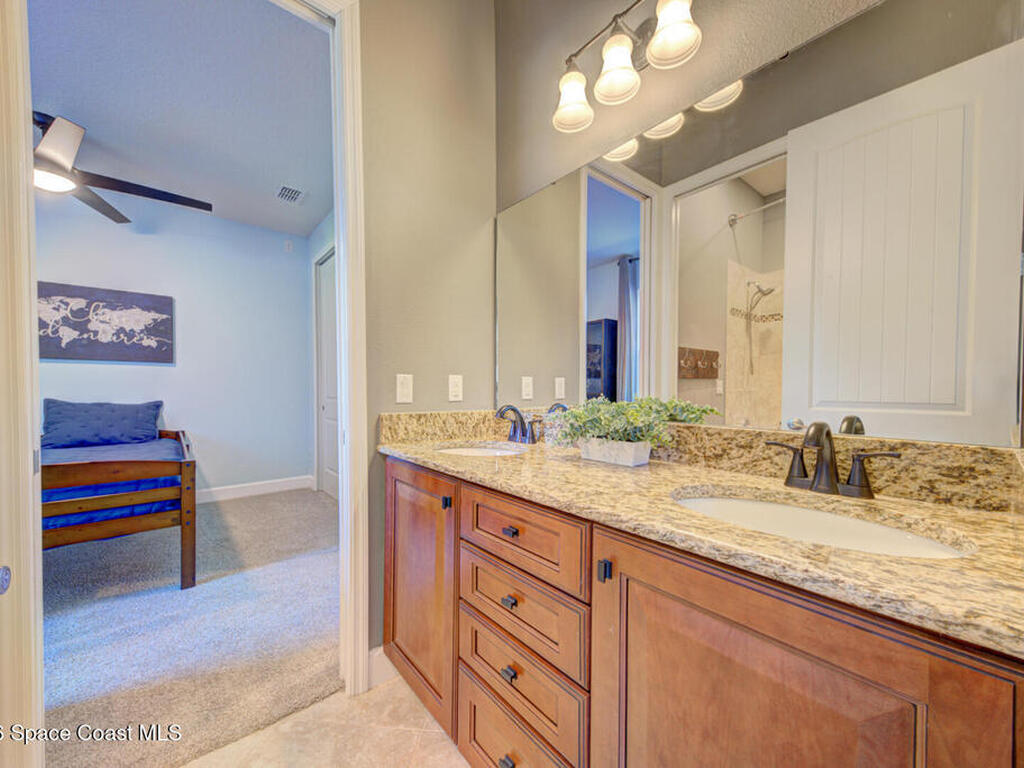 21608 Sullivan Ranch Boulevard, Mount Dora, FL 32757