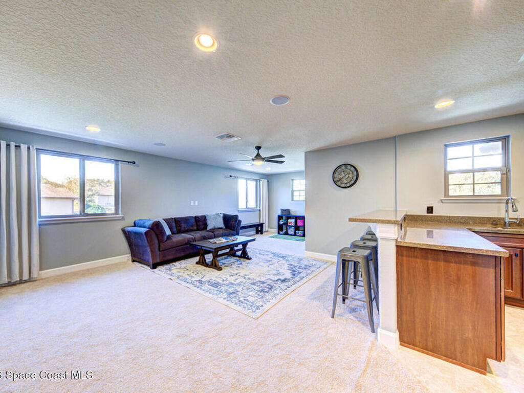 21608 Sullivan Ranch Boulevard, Mount Dora, FL 32757