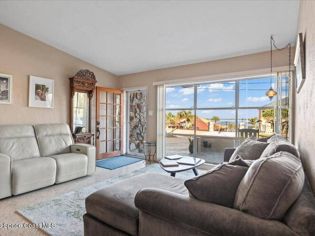 2123 N Indian River Drive, Cocoa, FL 32922