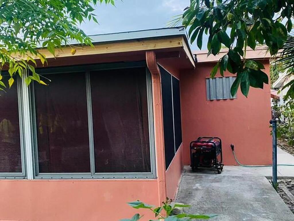 612 E Minnesota Street, Lantana, FL 33462