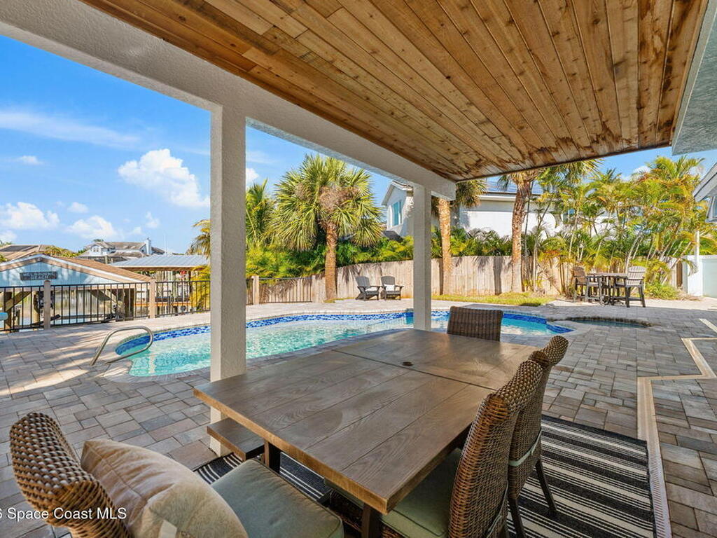 398 Riverview Lane, Melbourne Beach, FL 32951