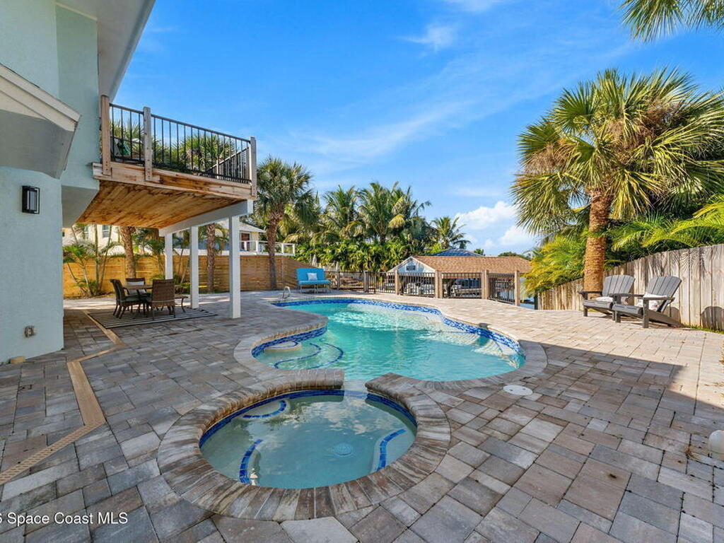 398 Riverview Lane, Melbourne Beach, FL 32951
