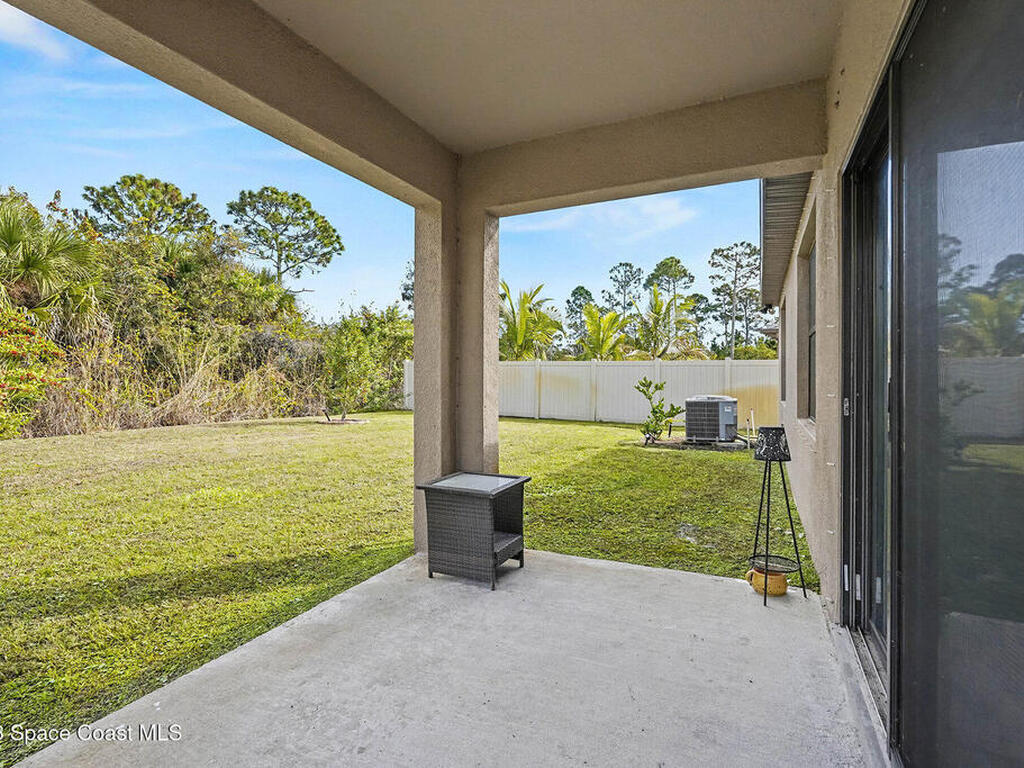 543 Old Country Road, Palm Bay, FL 32909