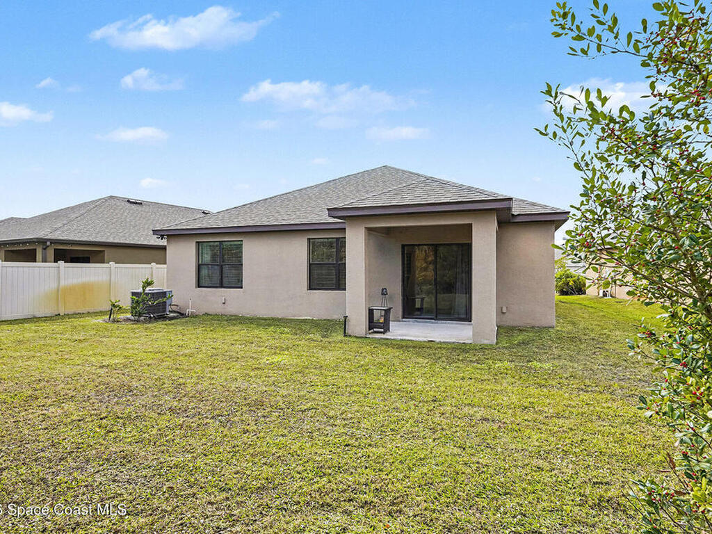 543 Old Country Road, Palm Bay, FL 32909