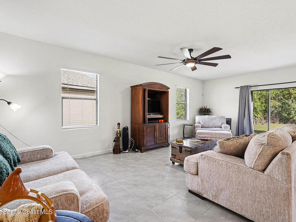 543 Old Country Road, Palm Bay, FL 32909