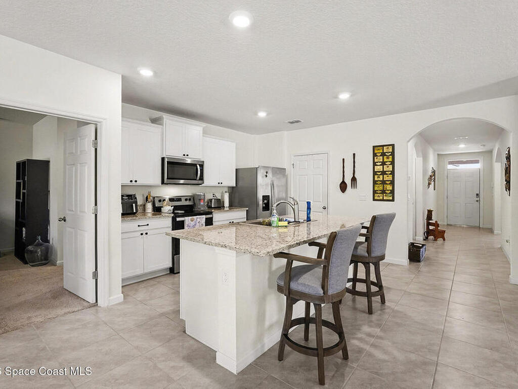 543 Old Country Road, Palm Bay, FL 32909