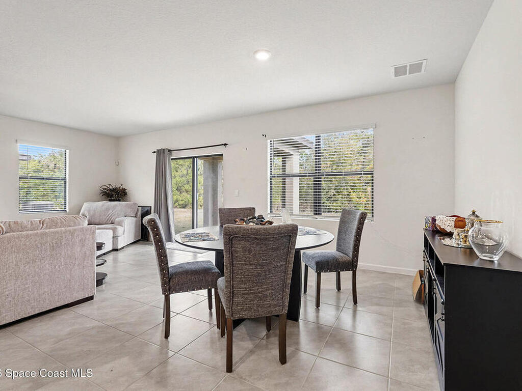 543 Old Country Road, Palm Bay, FL 32909