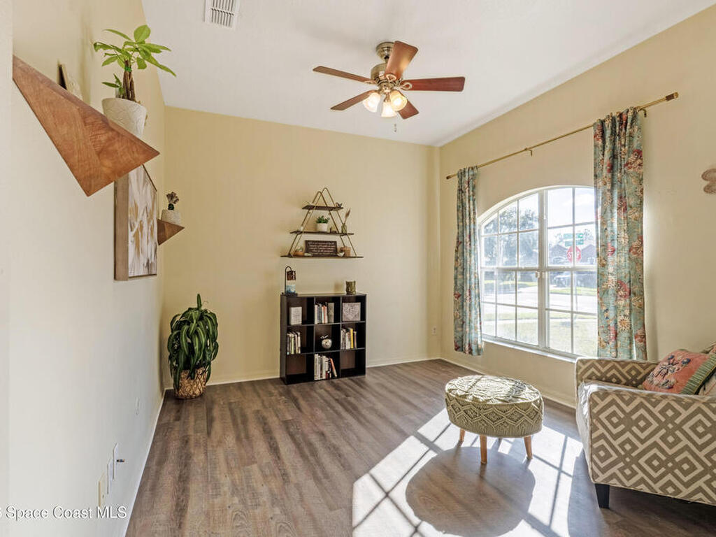 5895 Autumn Chase Circle, Sanford, FL 32771