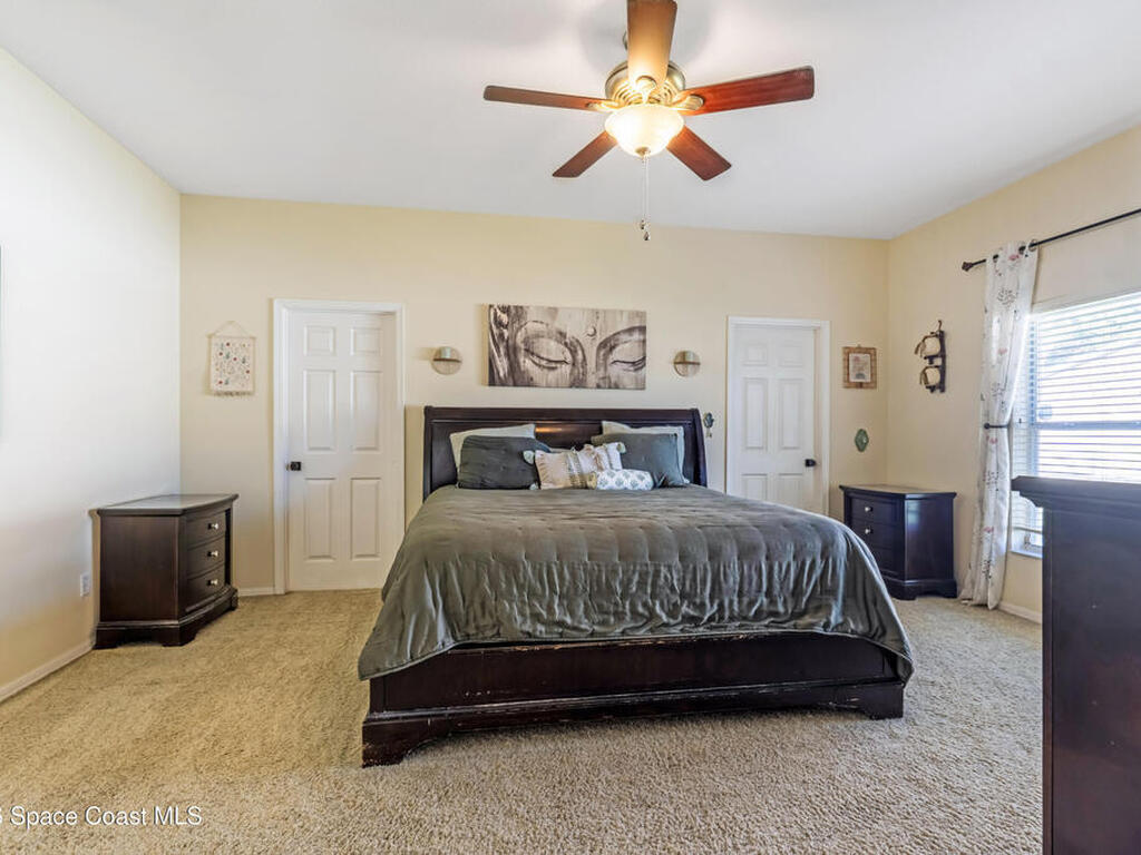 5895 Autumn Chase Circle, Sanford, FL 32771