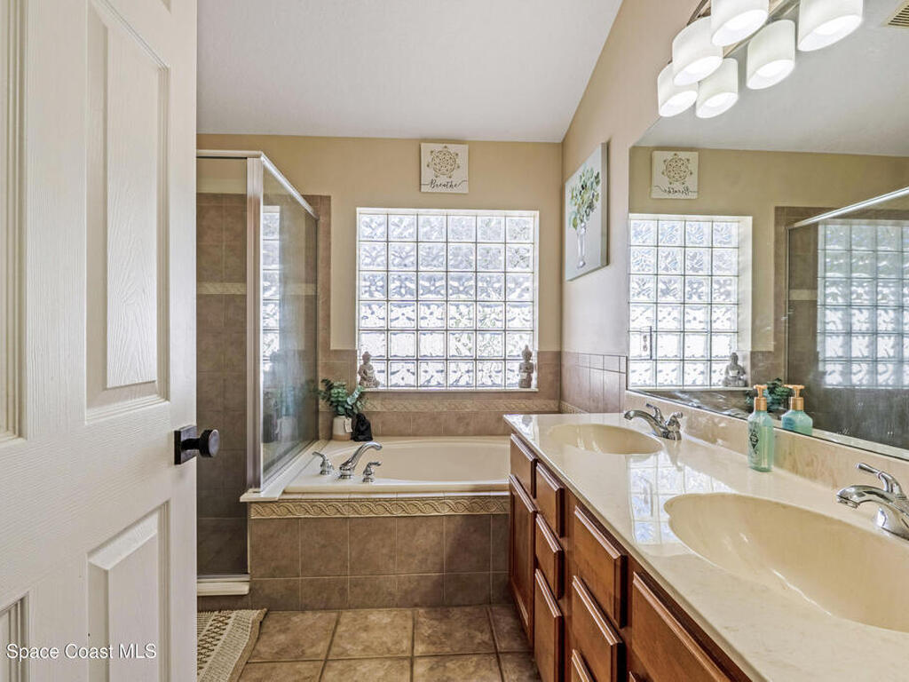 5895 Autumn Chase Circle, Sanford, FL 32771