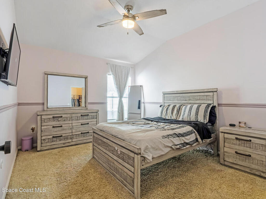 5895 Autumn Chase Circle, Sanford, FL 32771