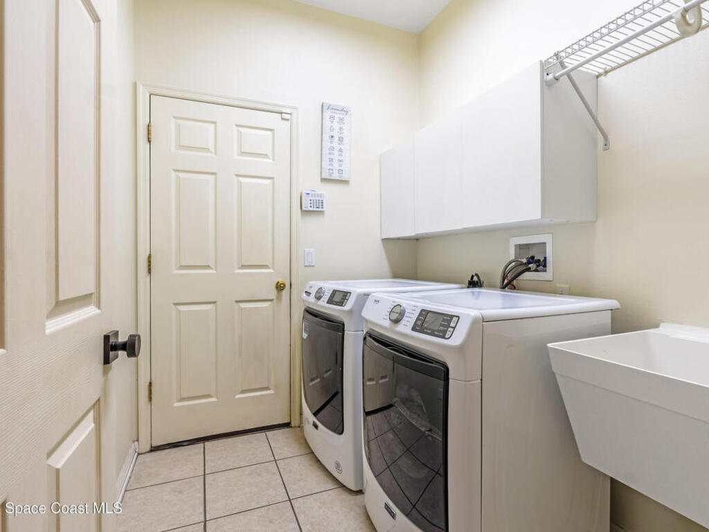 5895 Autumn Chase Circle, Sanford, FL 32771