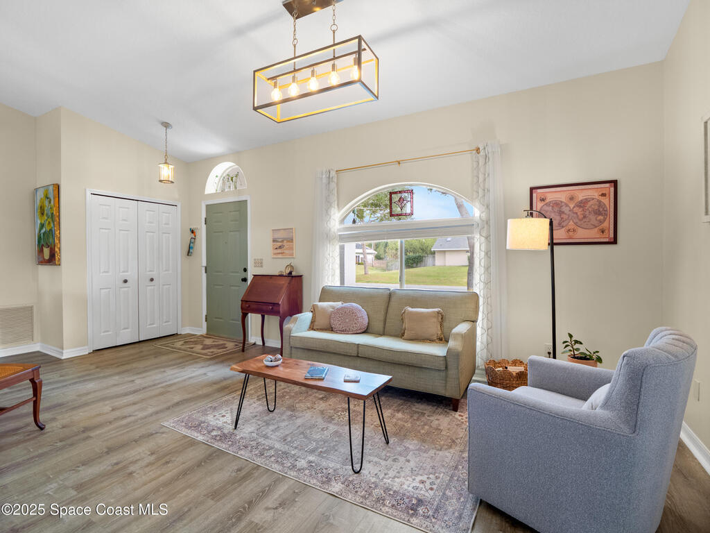 1378 York Circle, Melbourne, FL 32904