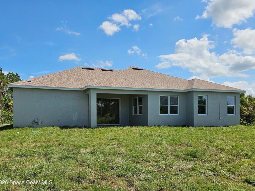 571 Fondulac Street, Palm Bay, FL 32908