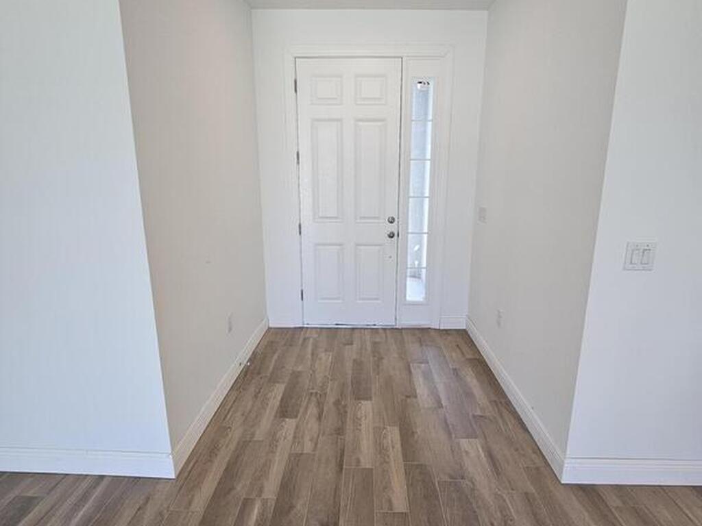 571 Fondulac Street, Palm Bay, FL 32908