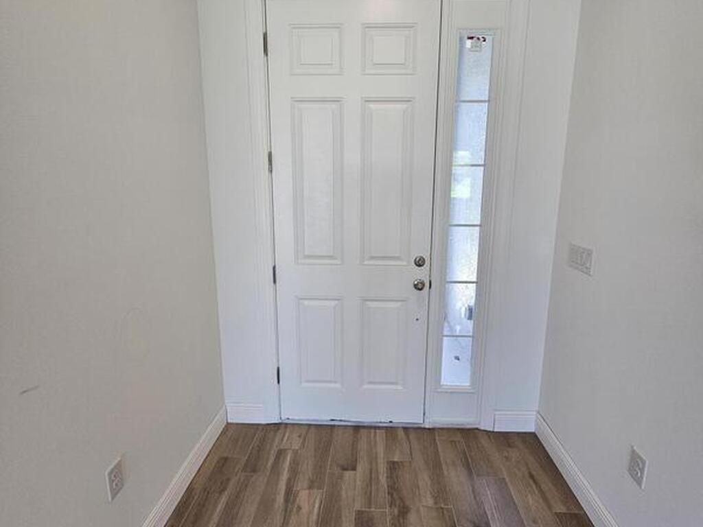 571 Fondulac Street, Palm Bay, FL 32908