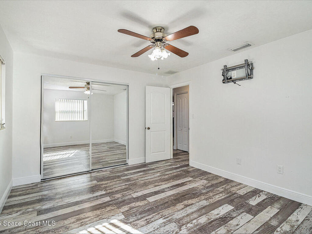 581 Clarke Avenue, Melbourne, FL 32935