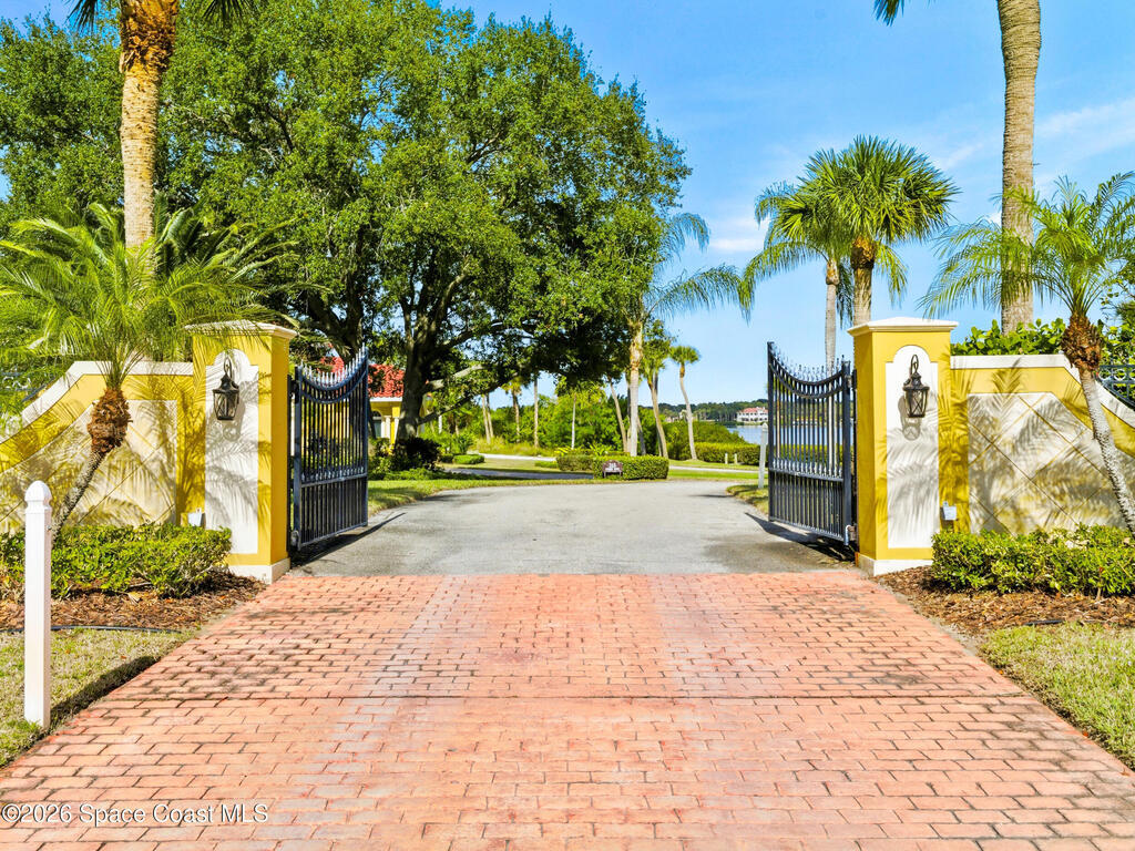 265 Stewart Drive, Merritt Island, FL 32952