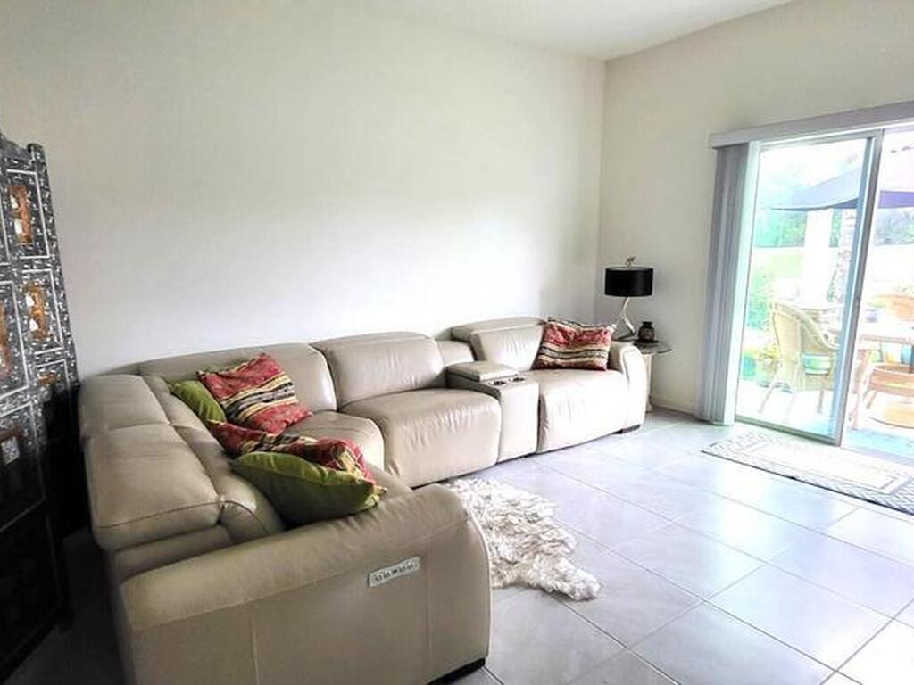 3406 Morrow Place, Mims, FL 32754