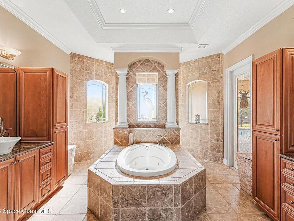 1 Point View Place, Cocoa, FL 32926