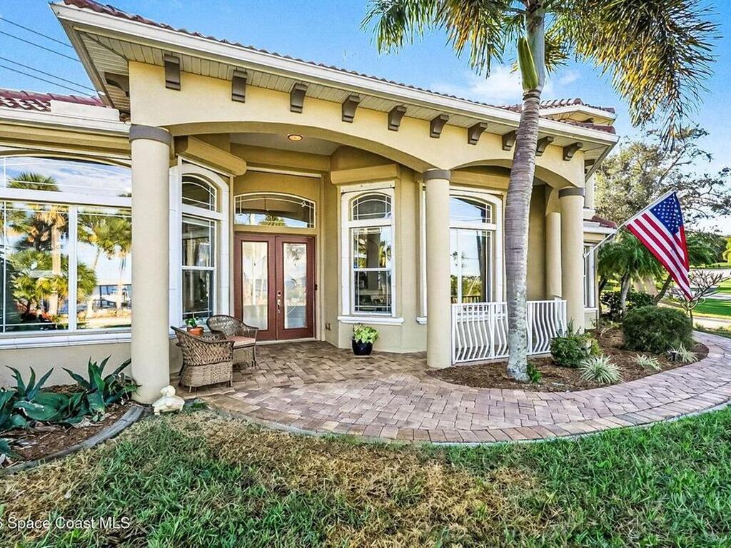 1 Point View Place, Cocoa, FL 32926