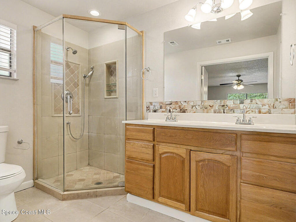 1337 Pakenham Street, Palm Bay, FL 32907