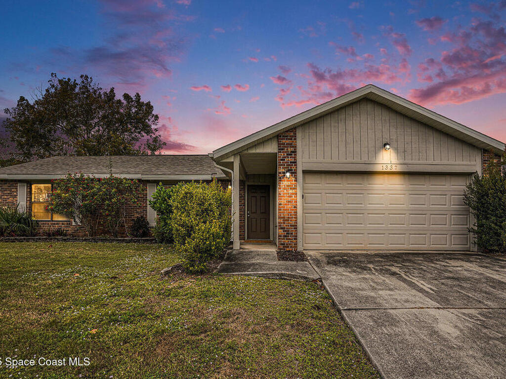 1337 Pakenham Street, Palm Bay, FL 32907
