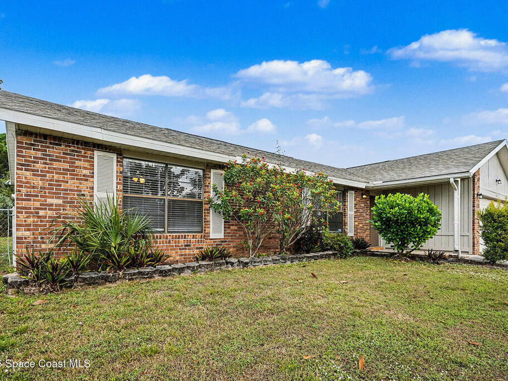 1337 Pakenham Street, Palm Bay, FL 32907