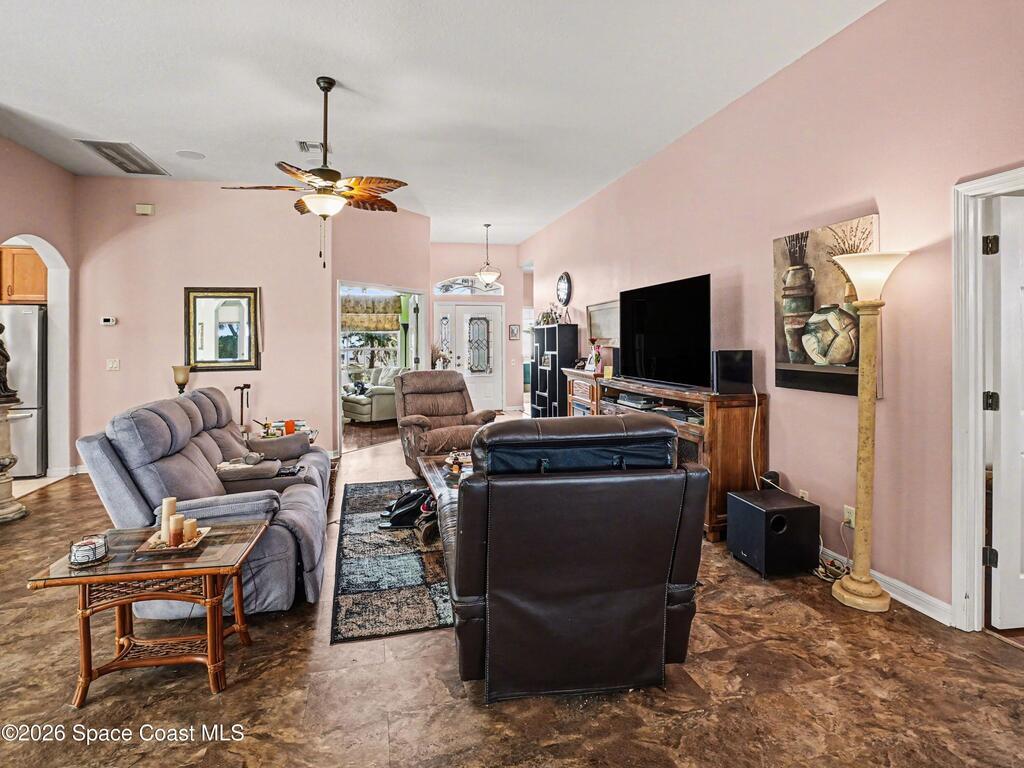 2852 Cape Horn Court, Tavares, FL 32778