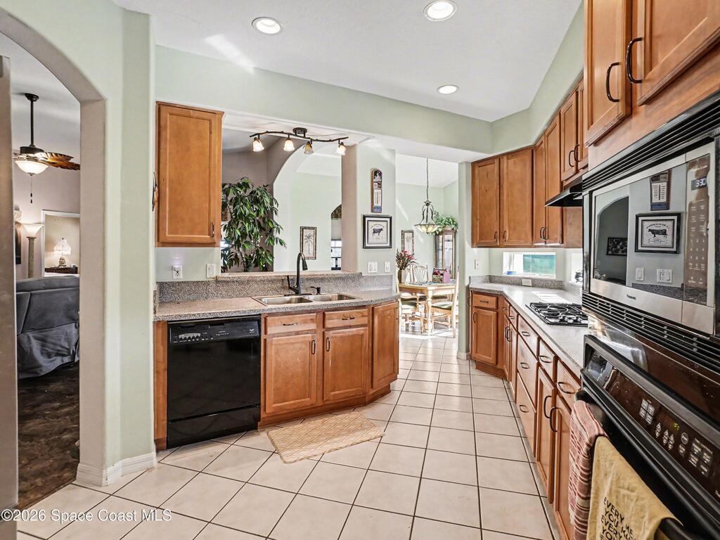 2852 Cape Horn Court, Tavares, FL 32778